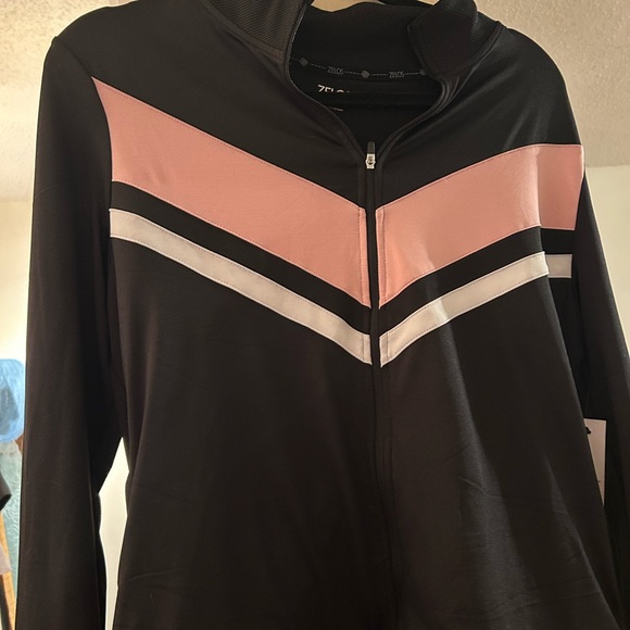 Zelos workout set in Size Medium - Picture 2 of 3